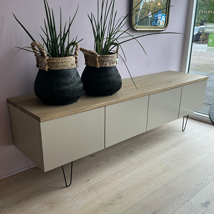 Dressoir Samuel 4-deurs op haarspel poot beige + eiken thumbnail image