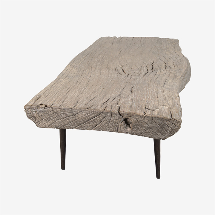 Oude salontafel op metalen poot thumbnail hover image