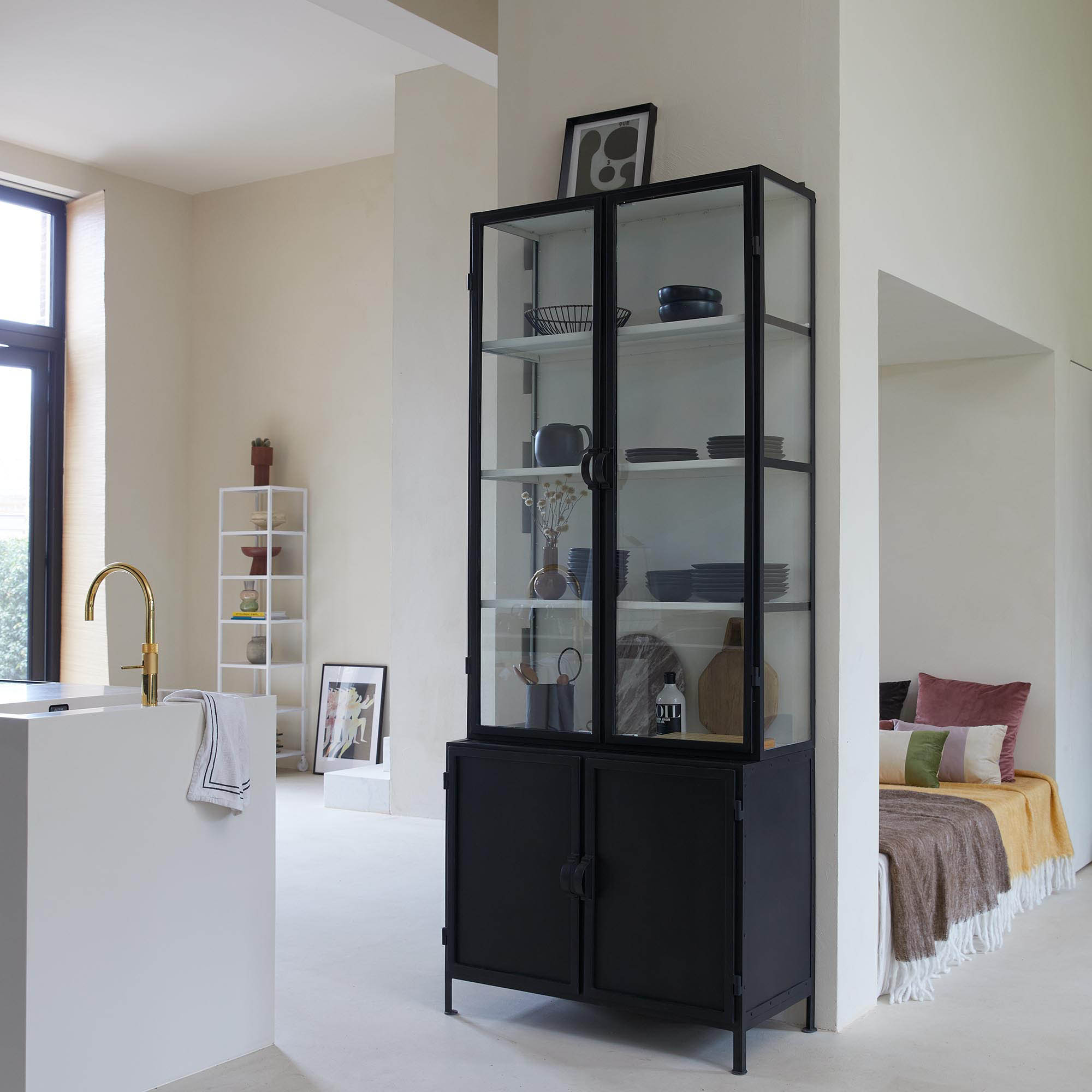 Vitrinekast Detroit 4-deurs thumbnail image