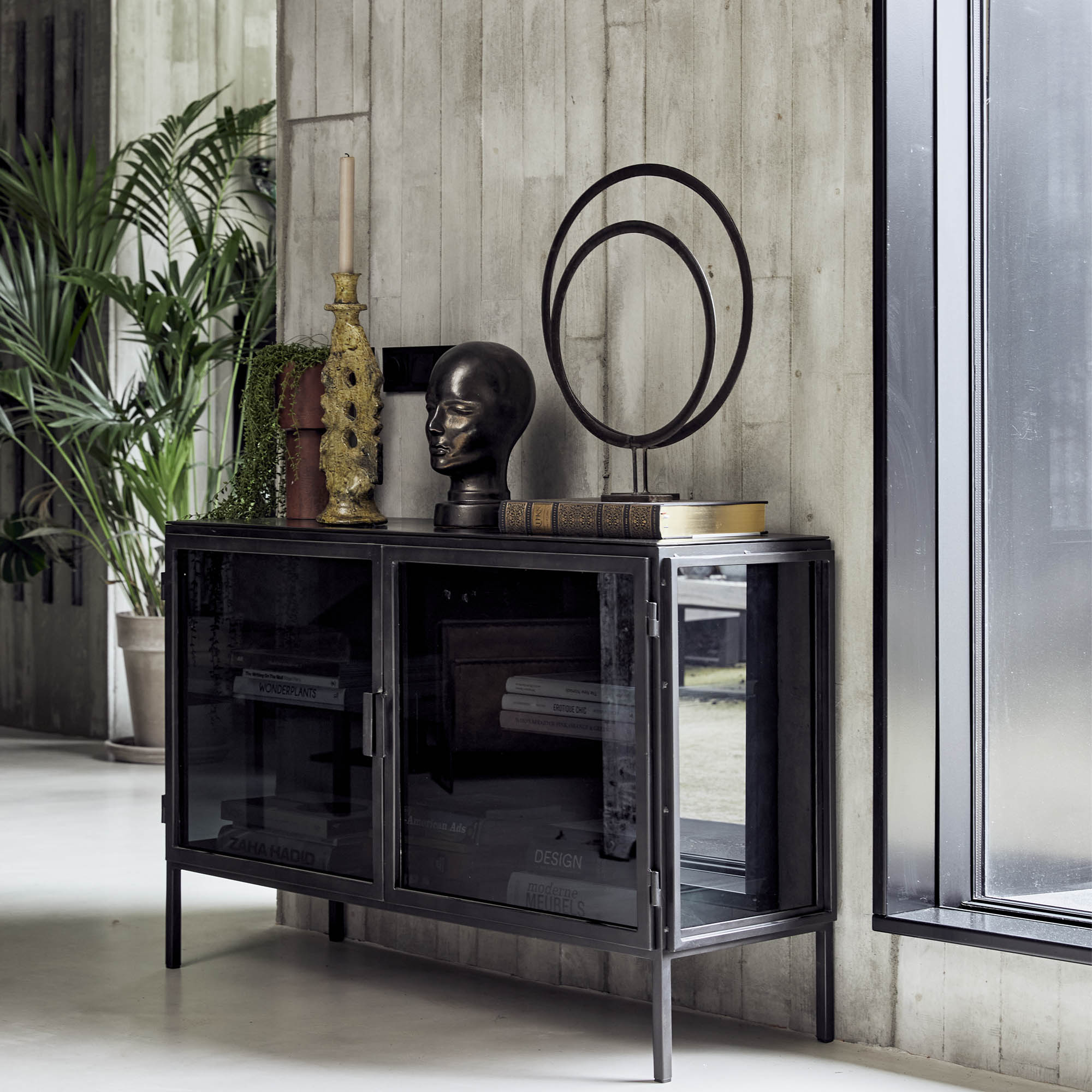 Dressoir Garland thumbnail hover image