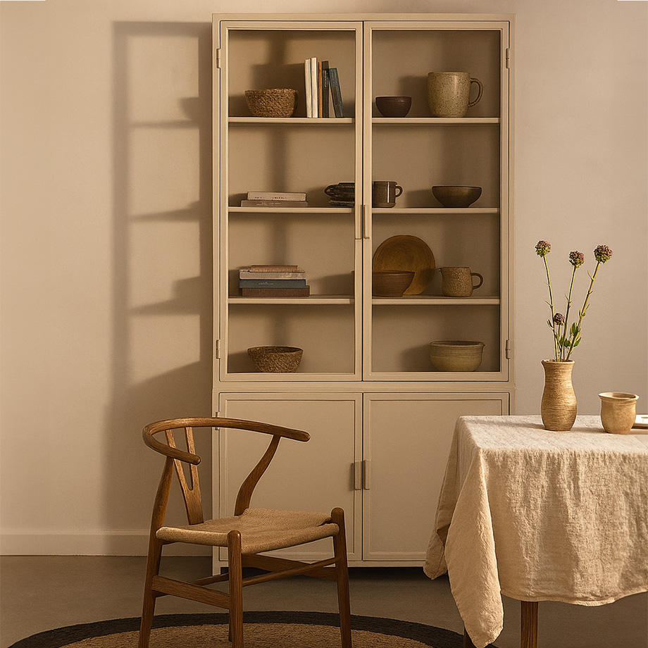 Vitrinekast Garland 4-deurs thumbnail hover image