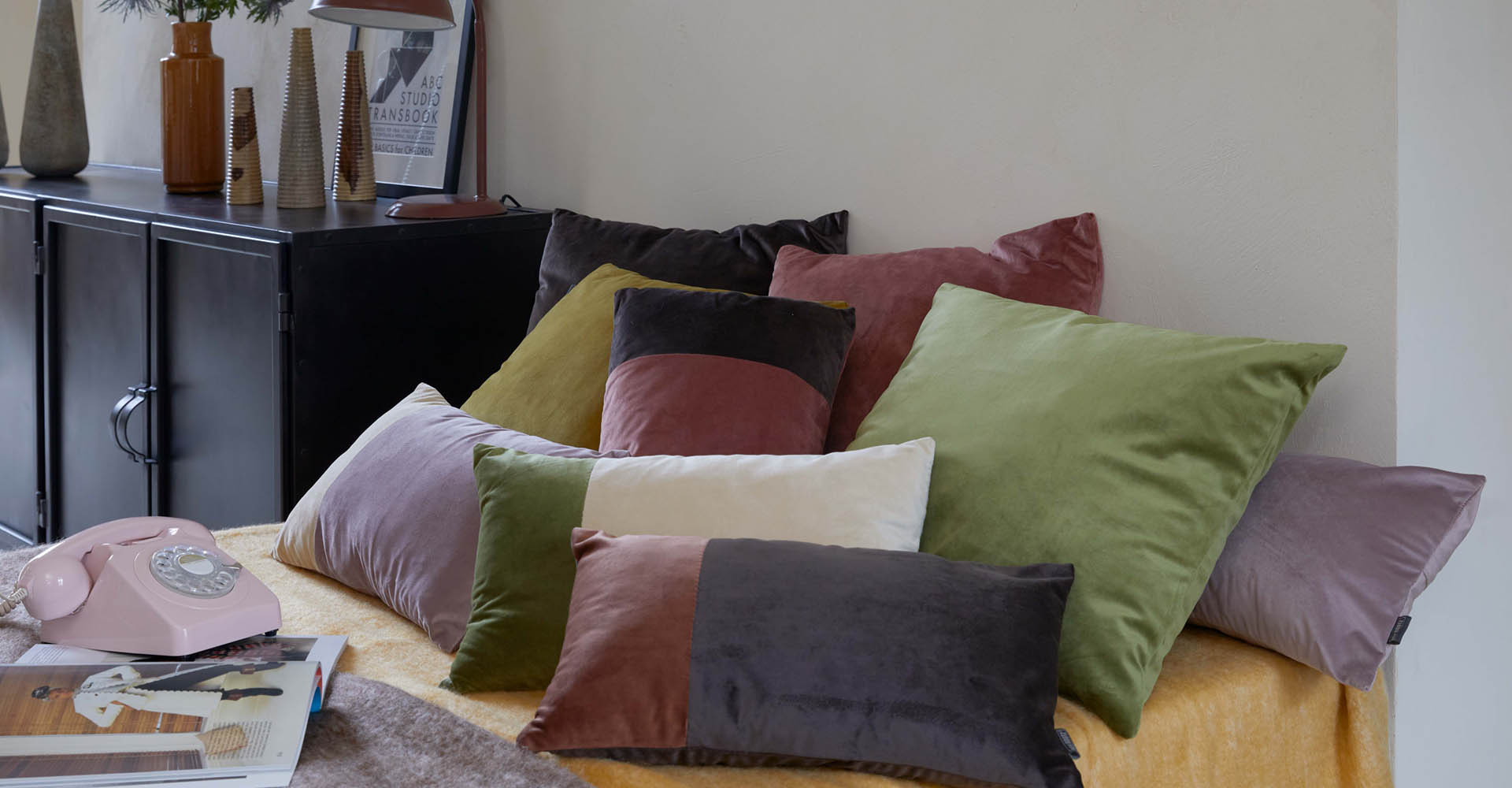 Kussen Velvet thumbnail hover image