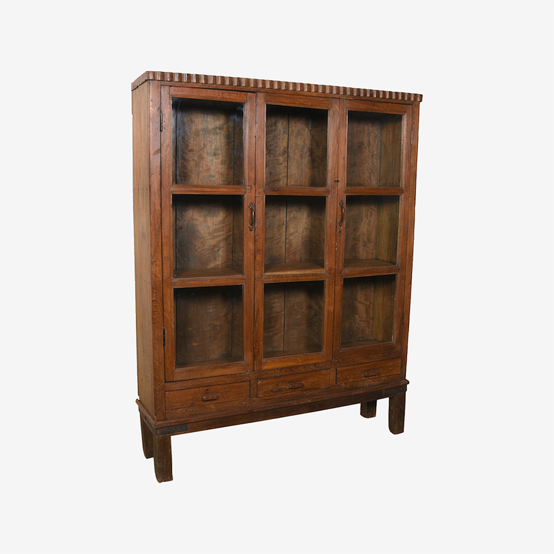 Oude unieke kast teak thumbnail image