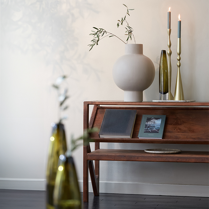 Console Isak thumbnail hover image